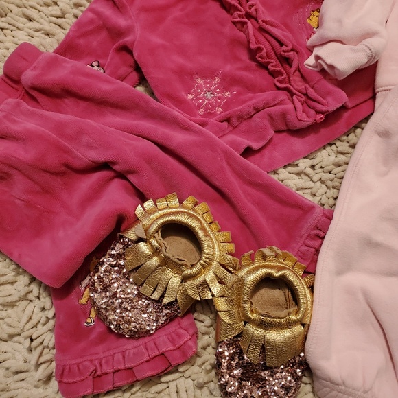 Disney and Baby Gap 2 piece, Leather Slippers 6-12 - Picture 2 of 3